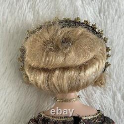 Vintage Les Royales Reine Christine Queen Christina Porcelain Doll Hand Made NWT