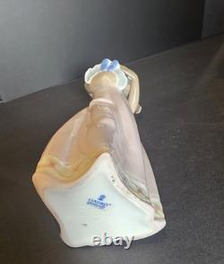 Vintage Lladró 5366 Girl Holding Doll Porcelain with Box Black Legacy Collection