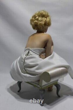 Vintage Marilyn Monroe Franklin Mint Porcelain Portrait Doll Seated