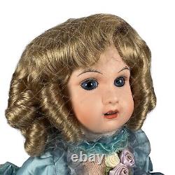 Vintage Mundia Prestige Apolline Christine Porcelain Doll Limited to 1200 with Box