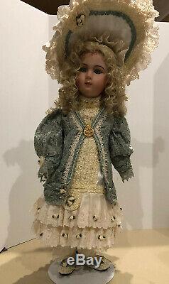 Vintage Patricia Loveless Repro FRENCH Jumeau Porcelain Doll THERESA NICOLE EUC