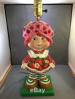 Vintage Strawberry Shortcake Lamp Ceramic Superior Statuary 1981 Child Decor