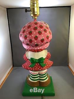 Vintage Strawberry Shortcake Lamp Ceramic Superior Statuary 1981 Child Decor