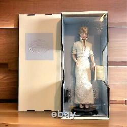 Vintage The Franklin Mint Diana Princess of Wales Porcelain Portrait Doll NRFB