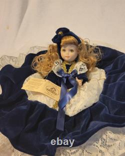 Vintage Venice Italy Porcelain Doll 8 Certificato di Garanzia Lace Blue Velvet