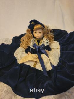 Vintage Venice Italy Porcelain Doll 8 Certificato di Garanzia Lace Blue Velvet