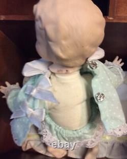 Vintage Wall Mount Shelf With Porcelain Dolls. Collectible Dolls Size 7