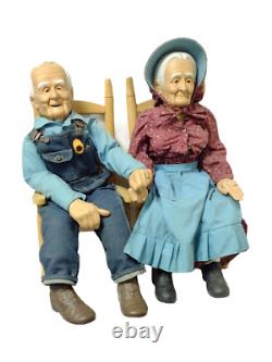 Vintage William Wallace Jr Grandma & Grandpa Porcelain Dolls-32