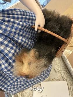 Vtg. Franklin Heirloom Dorthy and Toto Porcelain Doll With Stand Original Box