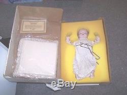 Vtg Le 1983 Ideal Thumbelina Porcelain Collectors Doll