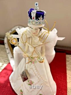 Vtg Peggy Nisbet 1984 House of Nesbit LE Queen Elizabeth Porcelain Doll Figurine