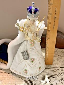 Vtg Peggy Nisbet 1984 House of Nesbit LE Queen Elizabeth Porcelain Doll Figurine