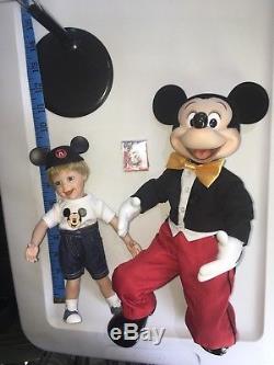 Vtg Walt Disney Ashton Drake A Hug For Mickey Mouse Porcelain Doll Set Rare HTF