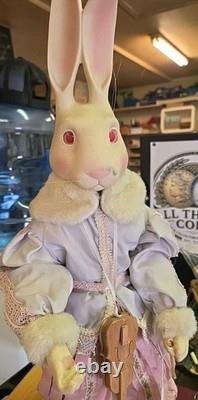 Wendy Brent Fidelio White Rabbit Vintage Music Box