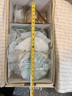 World GalleryMELANYPorcelain DollPatricia LovelessBOX & COA#313/2000 20