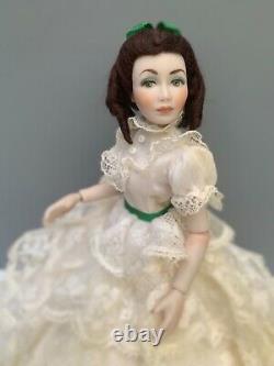 112 Poupée Miniature Dollhouse Scarlett 6.5 Tall Numbered 13/75 Par Sonja Bryer
