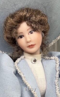 112 Poupée d'artisanat vintage en miniature pour maison de poupée, tête en porcelaine de dame