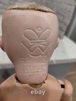 15 Poupée en Bisque Allemande Goebel avec un Superbe Costume, Sans Défauts