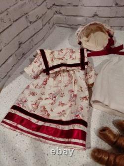 15 Poupée en Bisque Allemande Goebel avec un Superbe Costume, Sans Défauts