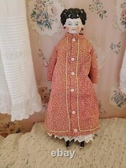 15 belles rares têtes de china antique Conta & Boehme dame aux oreilles percées à bottes plates