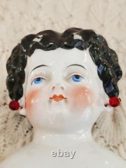 15 belles rares têtes de china antique Conta & Boehme dame aux oreilles percées à bottes plates