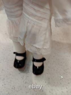 16 Heinrich Handwerck 421 Taille 0 et Demi Tête en Bisque Allemande, Beau Corps Allemand