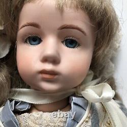 19 A. Marque Doll Tous Porcelaine Tête/armes & Antique Corps Repro Français