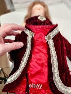 19 Handwerck #119. 10 et 1/4 X. Poupée en biscuit impeccable sur beau corps en composition marqué