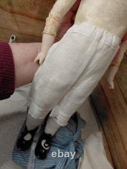 19 Tête en porcelaine bisque mystérieuse marquée Allemagne, jolie vieille robe, perruque HH