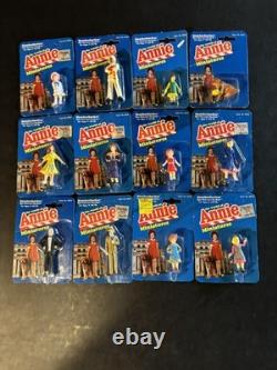 1982 Vintage Le Monde des Poupées Annie Ensemble Complet Voir Photos Jamais Joué Avec