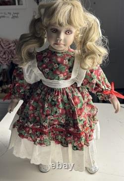 1995 Sharleen Kelsey WHC Poupée en porcelaine rose yeux rouges aimant longs cils vintage