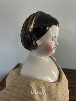 21 Rare Antique Kestner, Alice au pays des merveilles Tête en porcelaine avec snood en or c. 1860