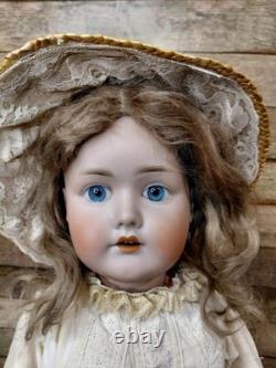 23 1923 Schoneau Hoffmeister PB Allemand Bisque, Magnifique Costume