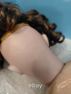 24 Poupée Antiques Heubach Koppelsdorf 250-6 Magnifique Robe en Broderie Blanche