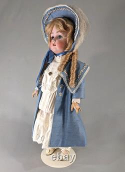 25 poupée antique Kämmer & Reinhardt n°65. Habillée par l’artiste Harriet Wolford