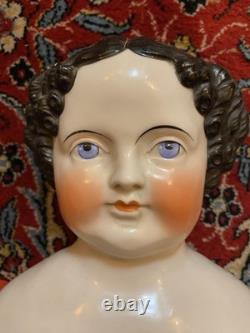 32 Poupée de tête en porcelaine antique de la guerre civile des années 1860 avec des yeux de stargazer, corps d'origine