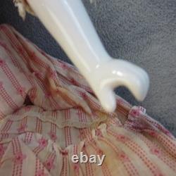 Allemagne Chine Tête de Poupée Époque de la Guerre Civile Corps en Tissu avec Teinte Rose Jambes TLC 19