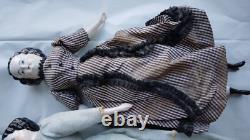 Anciennes poupées en porcelaine 16 avec des vêtements faits main d'origine, 16 poupées en porcelaine