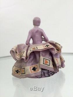 Années 1920, La Moitié Poupée Dame En Céramique Avec Des Cartes À Jouer Jupe Antique Cru Garçonne