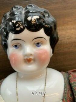 Antique 18 Poupée Victorienne De Porcelaine Avec #5 Tête, Cheveux Noirs, Robe, Collier