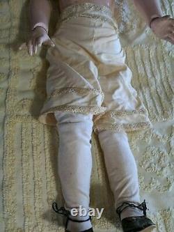 Antique 33 Allemand Kestner Porcelain Bisque Doll N 146 Avec Sous-vêtements