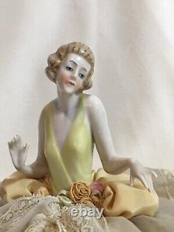 Antique Allemand Half Doll 4 1/2 Art Deco Lady Dramatic Yeux Bras Loin Pin Cush