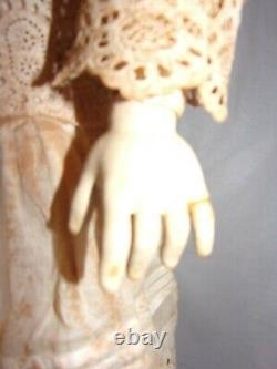 Antique Allemand Heinrich Handwerk Porcelain Doll Composition Body 24 Rare Vgc