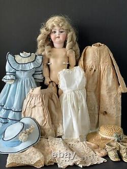 Antique Bisque Allemagne Simon & Halbig Mold 1079 16 Doll Multiple Outfits