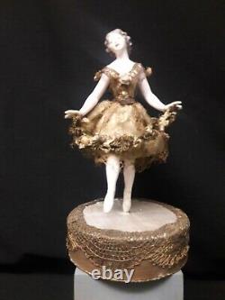 Antique Français Bonbonnière Avec Une Porcelaine Galluba Et Hoffman Ballerina Figure O