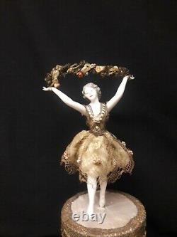 Antique Français Bonbonnière Avec Une Porcelaine Galluba Et Hoffman Ballerina Figure O