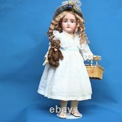 Antique Kestner Porcelain Doll 1890 Bouche Fermée & Steiff Teddy & Trousseau