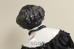 Antique Porcelaine Chine 32 Mary Todd Lincoln Doll