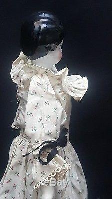 Antique Victorian Molded Bun Chine Head Doll Porcelaine Allemand # 1 Vintage 18