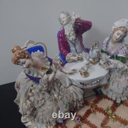 Belle figurine de poupée en porcelaine en dentelle Unter Weiss Bach allemande antique